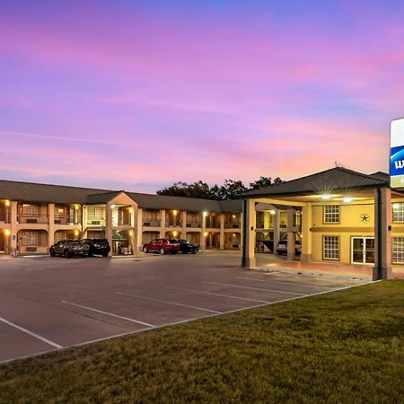 Best Western Executive Inn Hallettsville Экстерьер фото