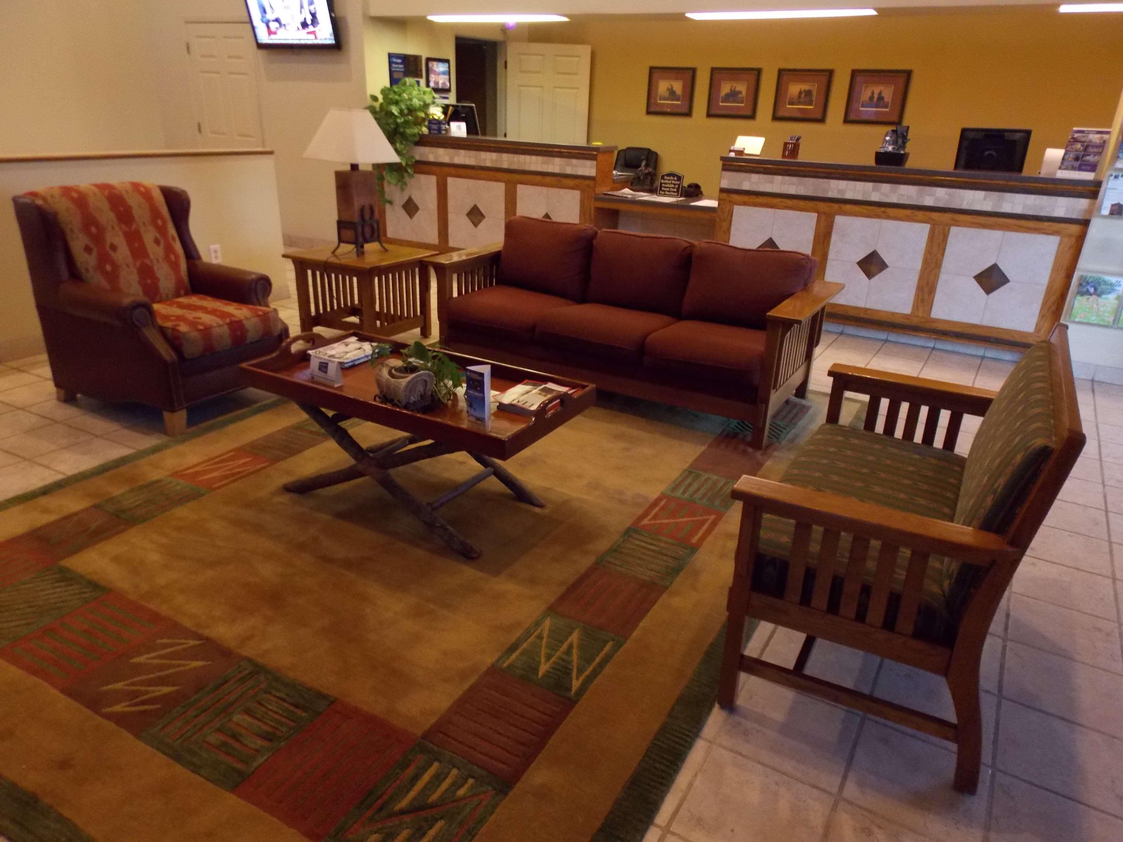 Best Western Executive Inn Hallettsville Экстерьер фото