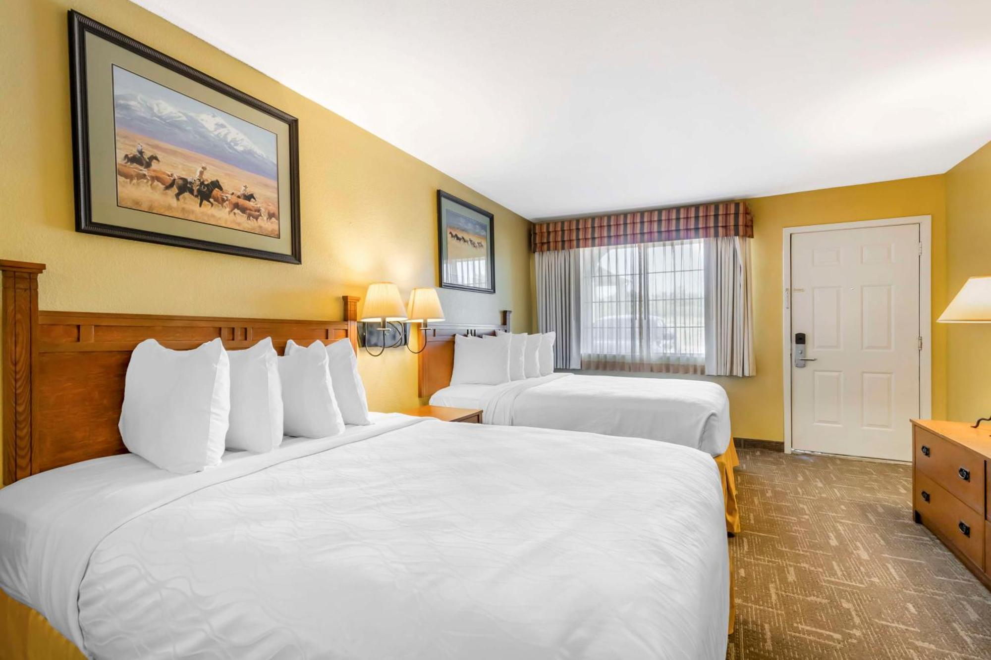 Best Western Executive Inn Hallettsville Экстерьер фото